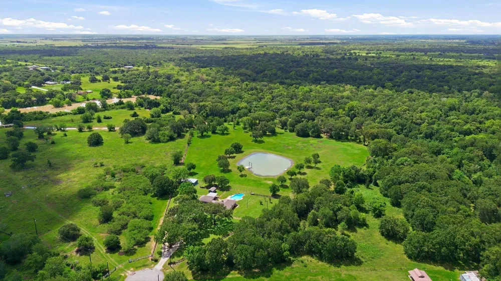1711 Eagle Nest Acres Drive Wallis, TX 77485