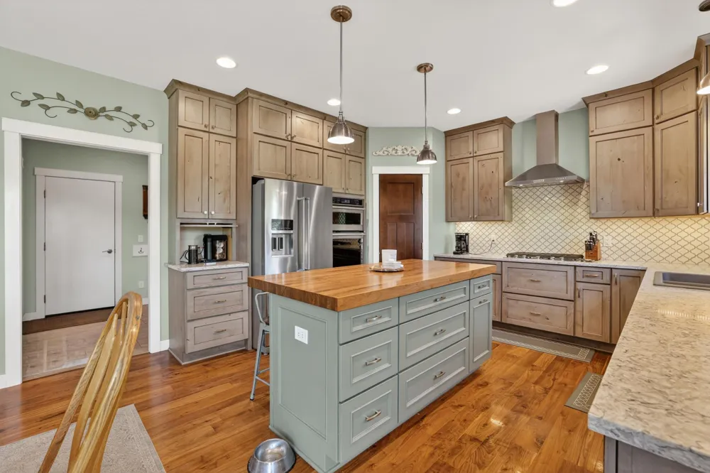 217 Skyline Drive Wabasha, MN 55981