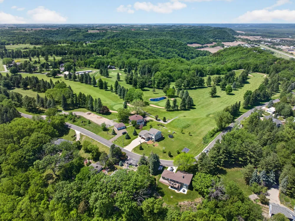 217 Skyline Drive Wabasha, MN 55981