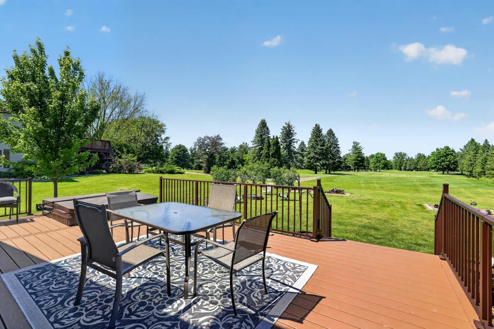 217 Skyline Drive Wabasha, MN 55981