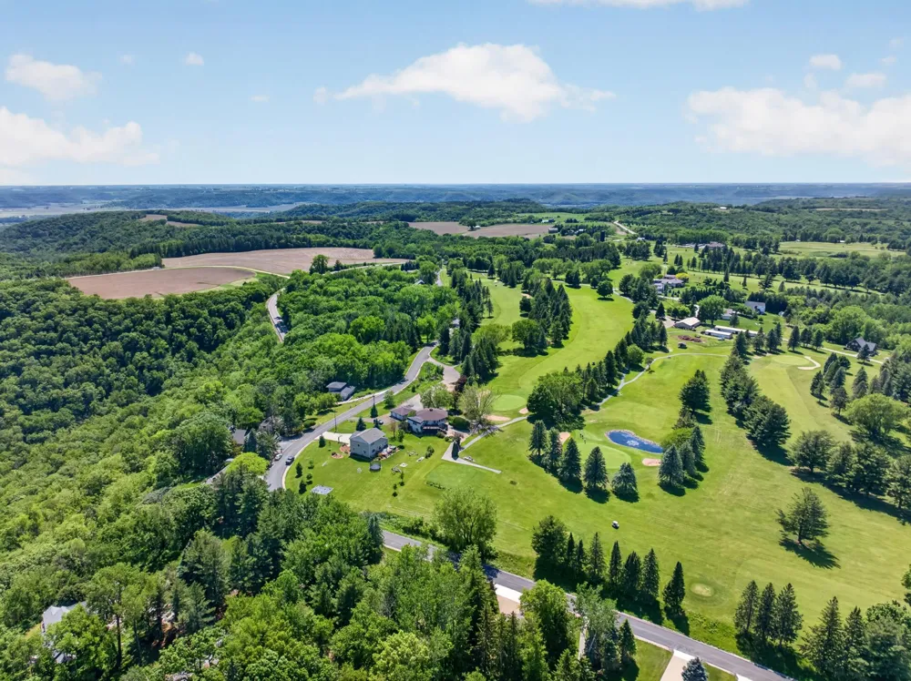 217 Skyline Drive Wabasha, MN 55981