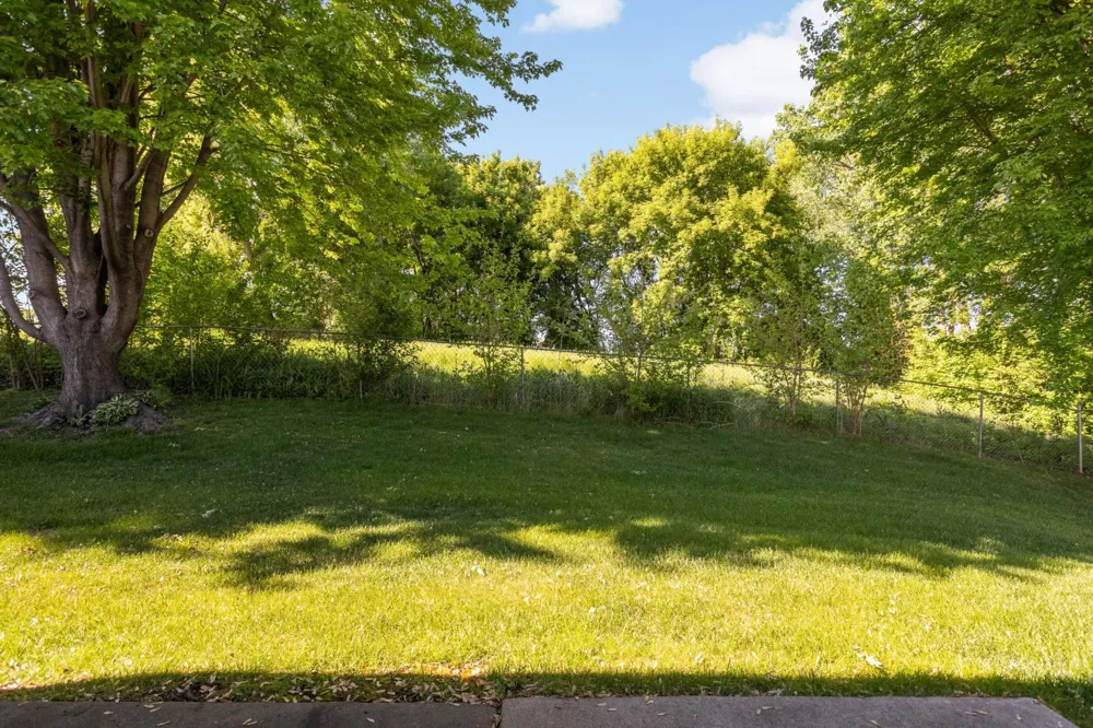 909 Bahls Drive Hastings, MN 55033