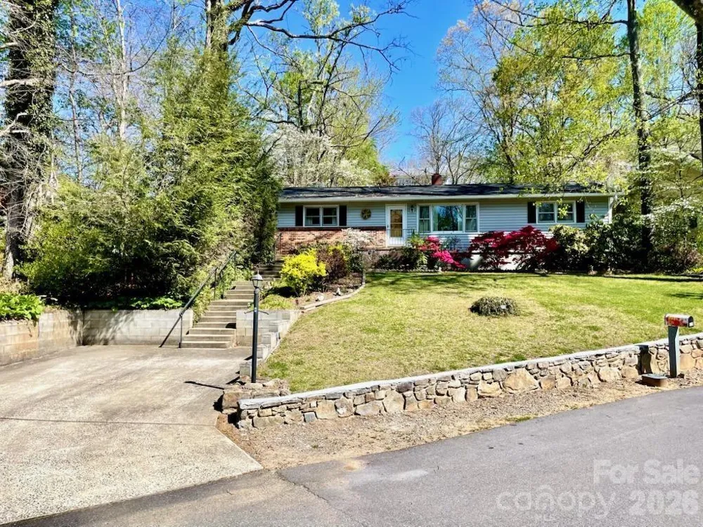 213 Park Lane Black Mountain, NC 28711