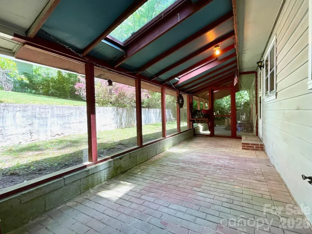 213 Park Lane Black Mountain, NC 28711