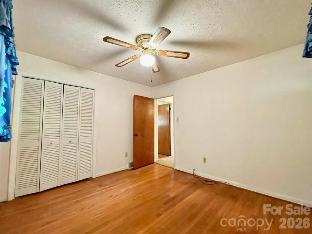 213 Park Lane Black Mountain, NC 28711