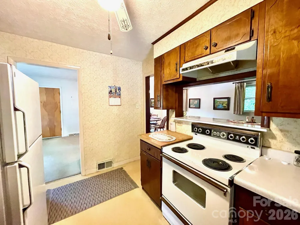 213 Park Lane Black Mountain, NC 28711
