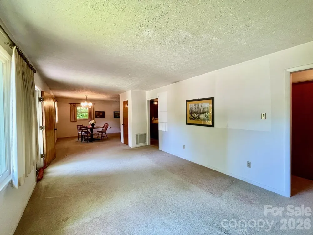 213 Park Lane Black Mountain, NC 28711