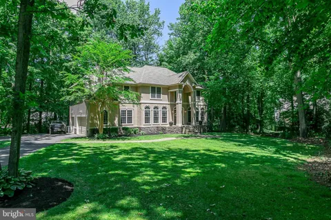 15 WATERVIEW DRIVE