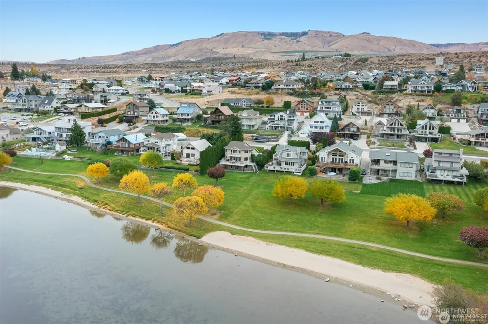 345 Lakefront Drive Orondo, WA 98843