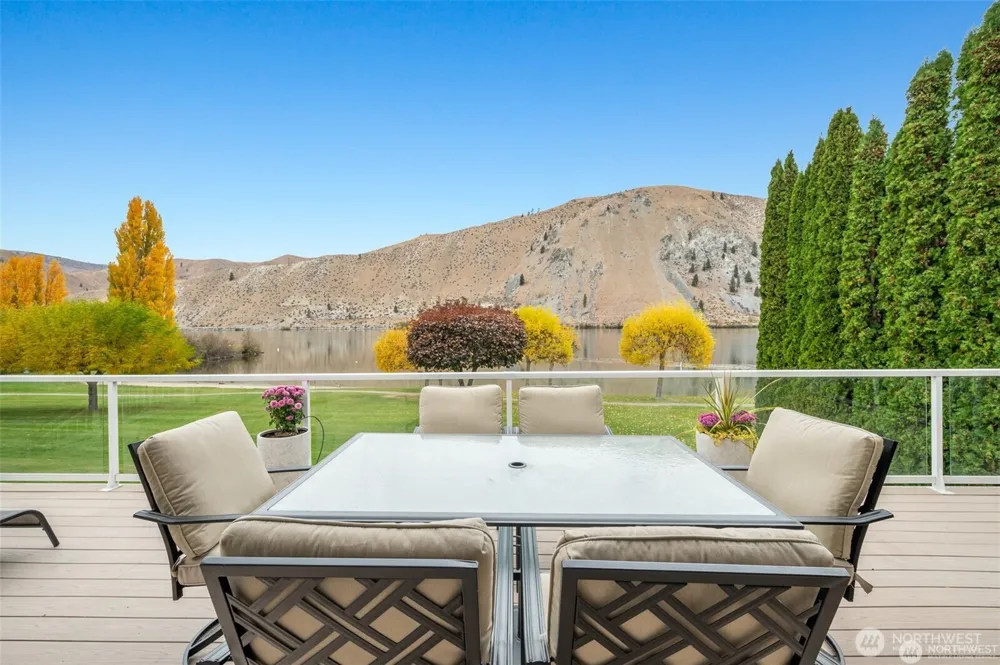 345 Lakefront Drive Orondo, WA 98843