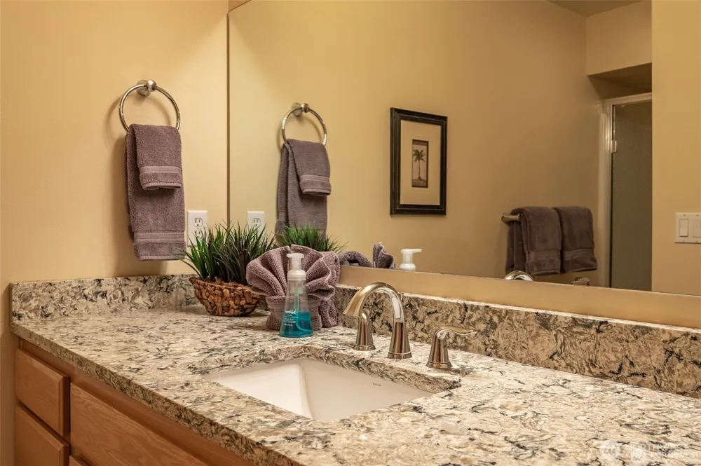 345 Lakefront Drive Orondo, WA 98843