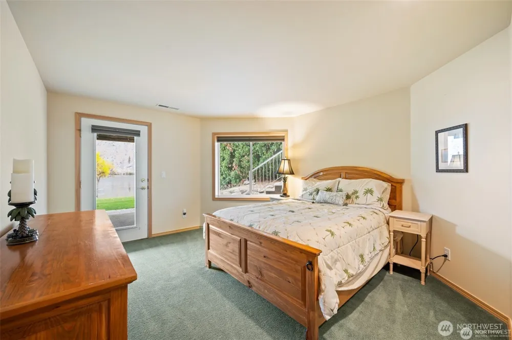 345 Lakefront Drive Orondo, WA 98843