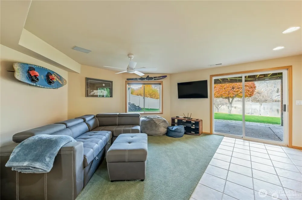 345 Lakefront Drive Orondo, WA 98843