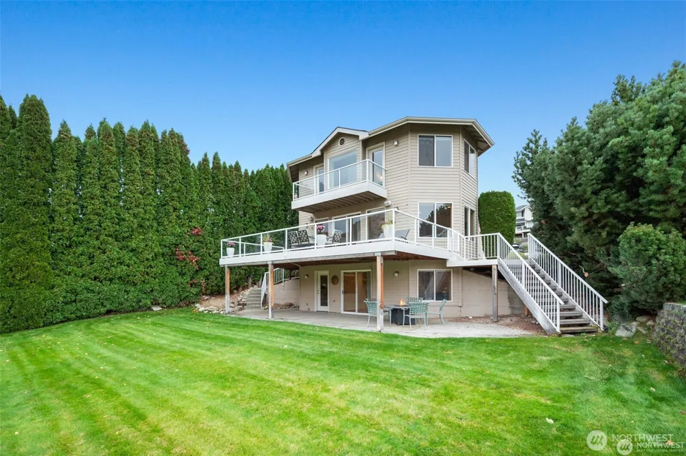 345 Lakefront Drive Orondo, WA 98843