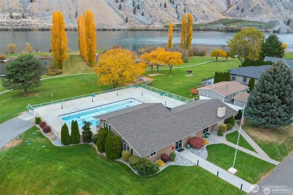 345 Lakefront Drive Orondo, WA 98843