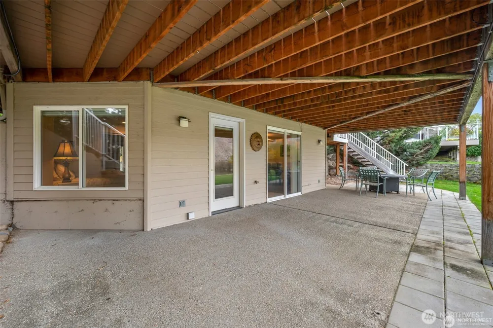 345 Lakefront Drive Orondo, WA 98843