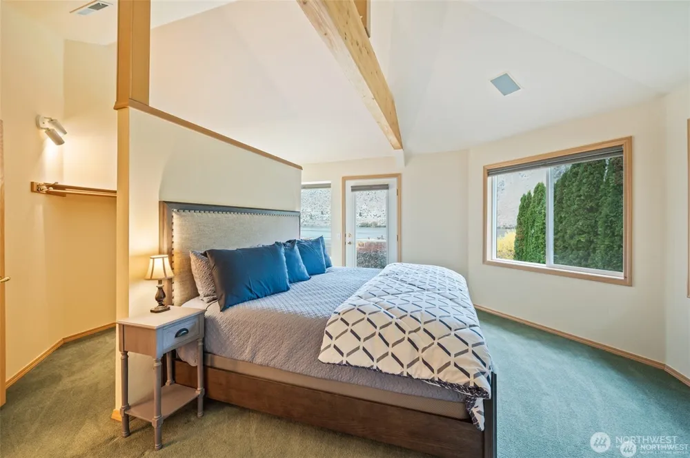 345 Lakefront Drive Orondo, WA 98843