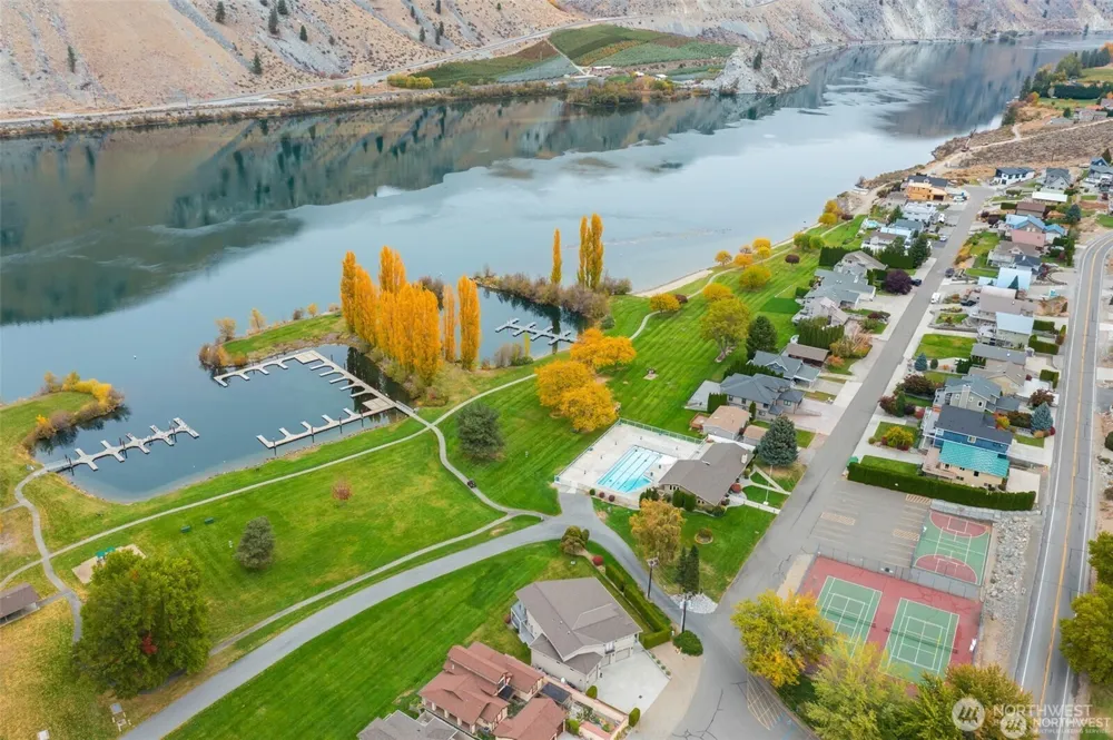 345 Lakefront Drive Orondo, WA 98843