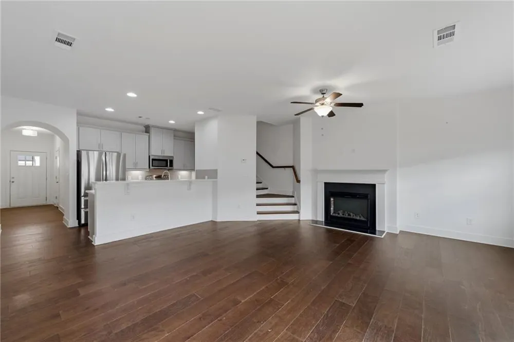 82 Auburn Run Lane Auburn, GA 30011