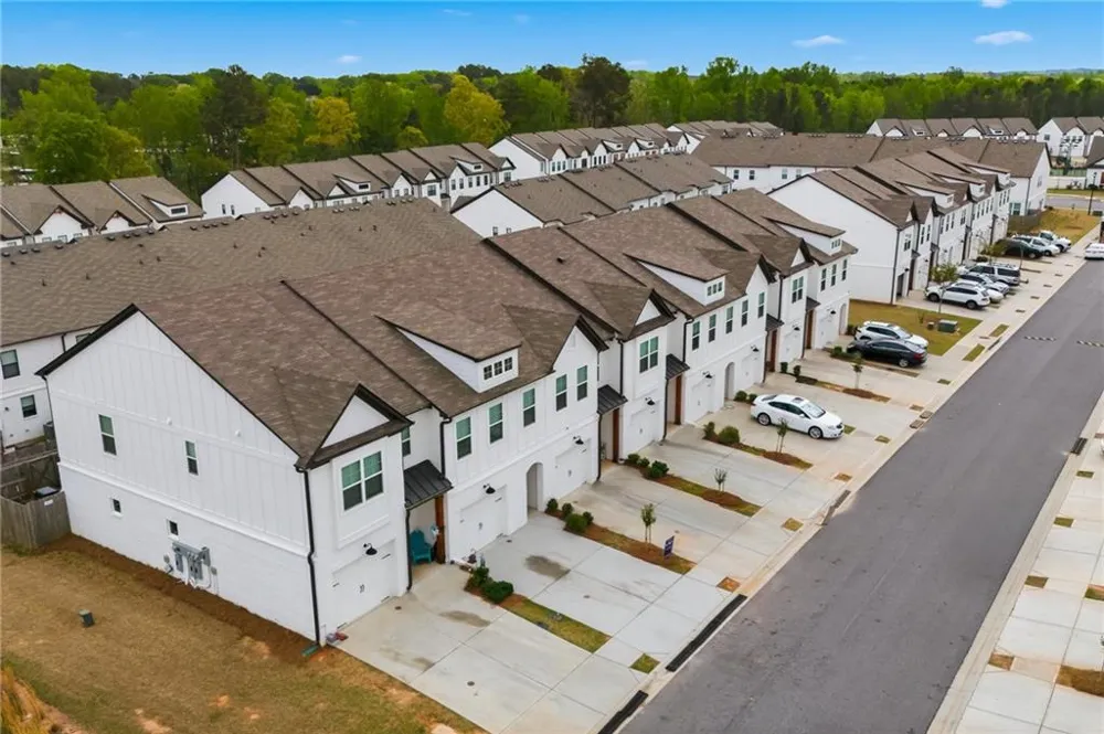 82 Auburn Run Lane Auburn, GA 30011