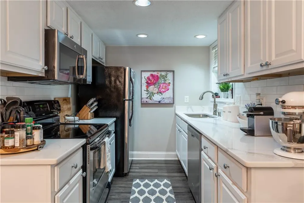 6900 Roswell Road #N13 Sandy Springs, GA 30328