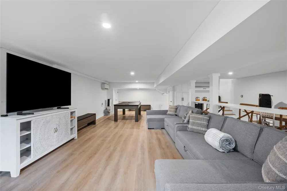 405 Williamsburgh Drive Southold, NY 11971