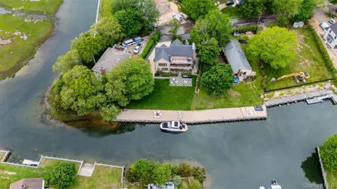 405 Williamsburgh Drive
