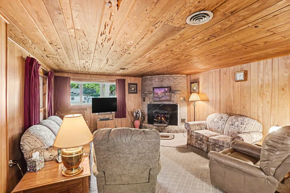 5207 E High Tower Lake Road Hesperia, MI 49421