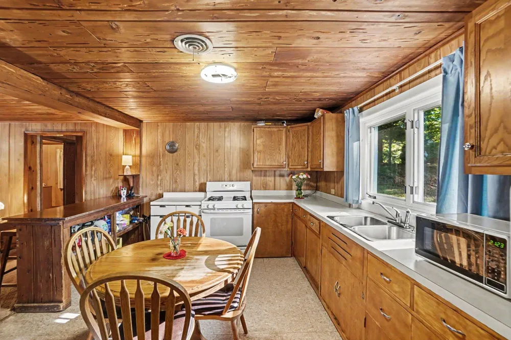 5207 E High Tower Lake Road Hesperia, MI 49421