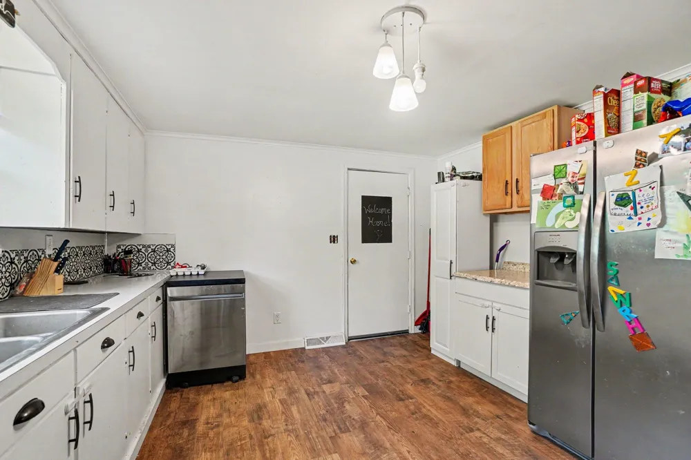1230 Longfellow Avenue Blackman Charter Township, MI 49202