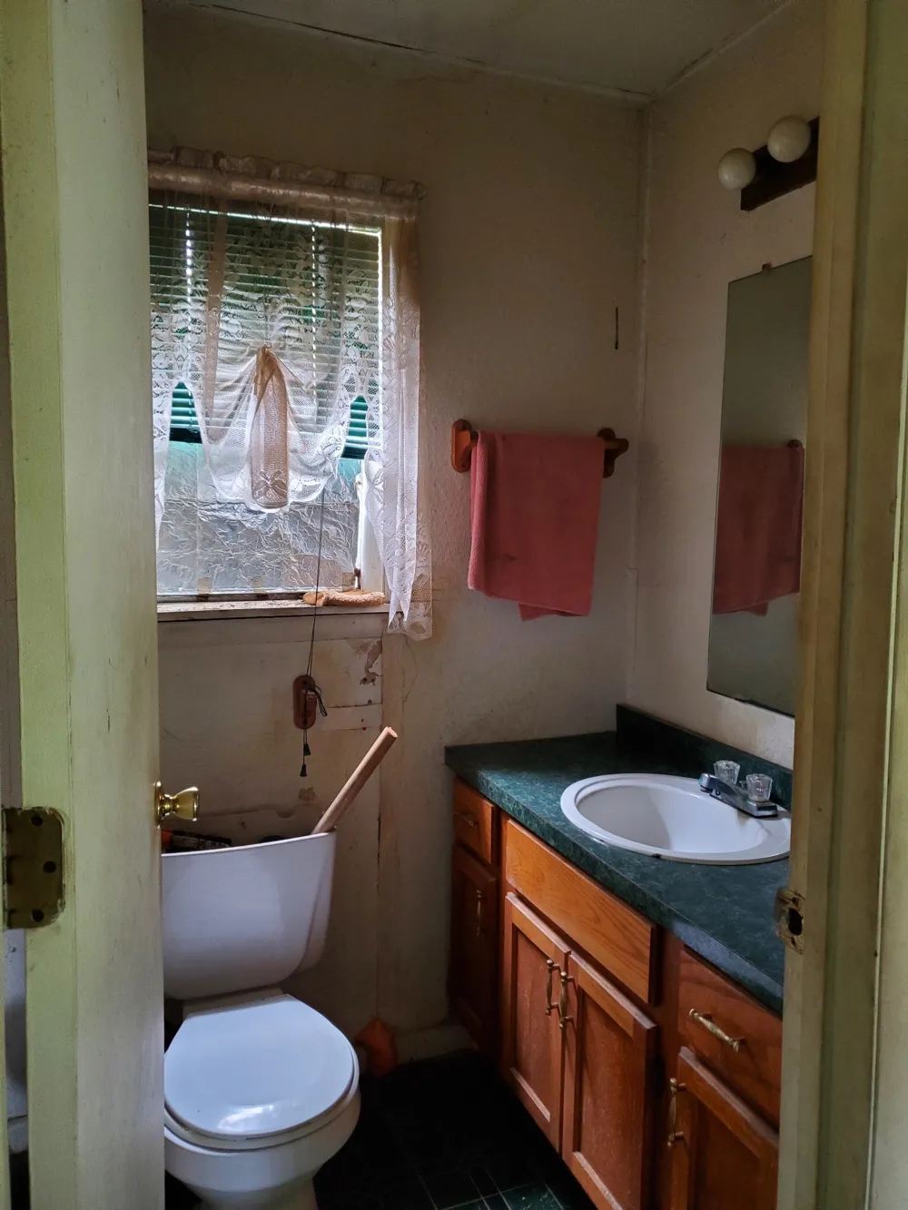 414 Barker Street Athens, TX 75751