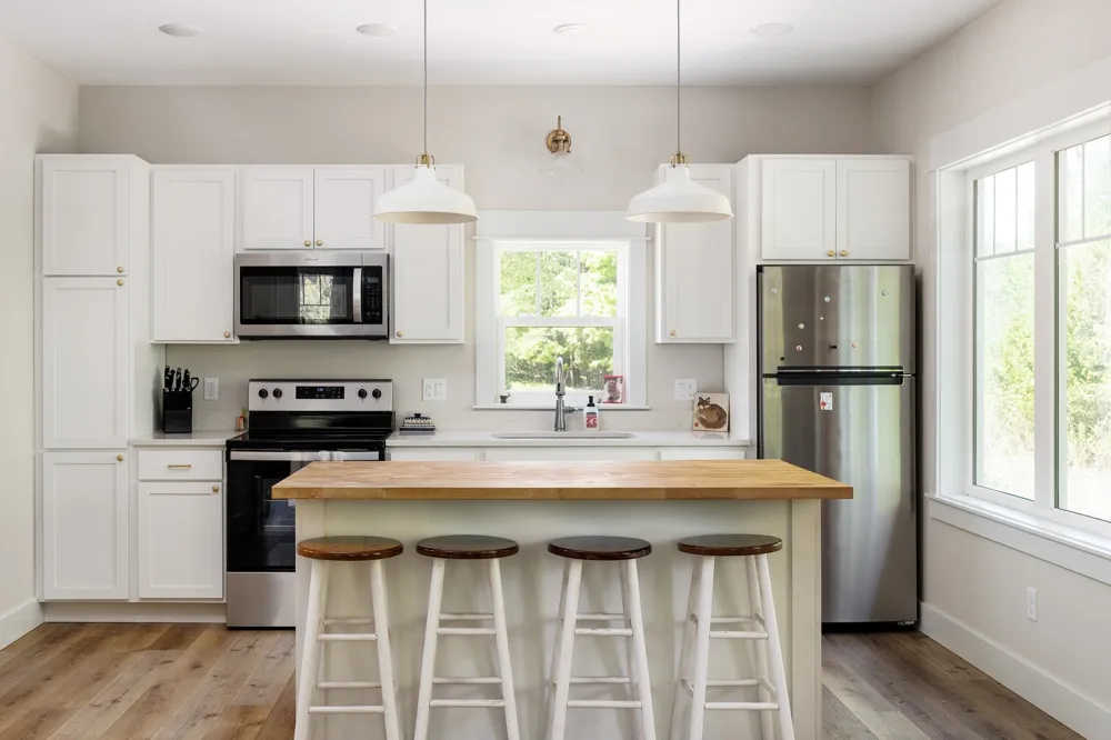 220 W Harbor Highway Cleveland Township, MI 49664