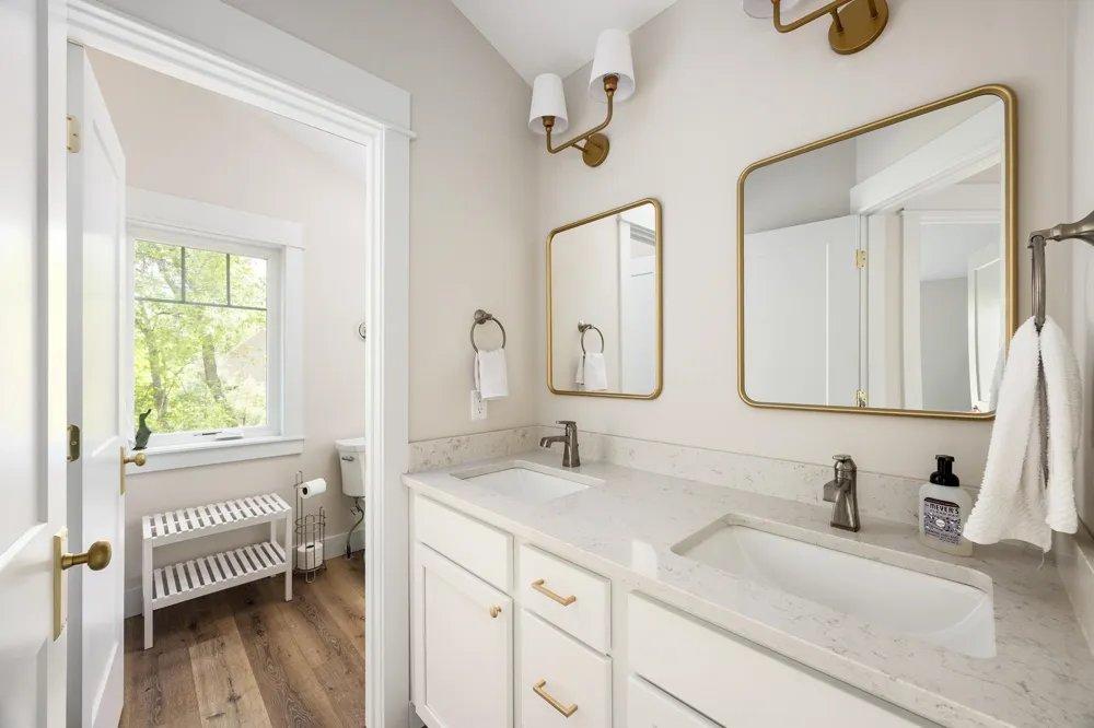220 W Harbor Highway Cleveland Township, MI 49664