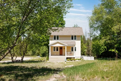 220 W Harbor Highway