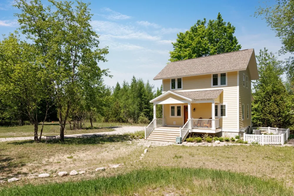 220 W Harbor Highway Cleveland Township, MI 49664