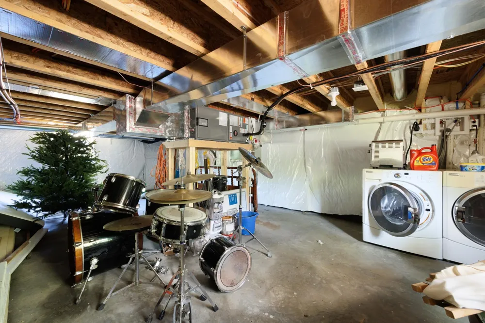 220 W Harbor Highway Cleveland Township, MI 49664