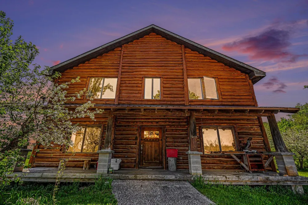 9465 W Old State Road Central Lake Township, MI 49622