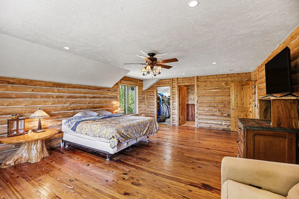 9465 W Old State Road Central Lake Township, MI 49622