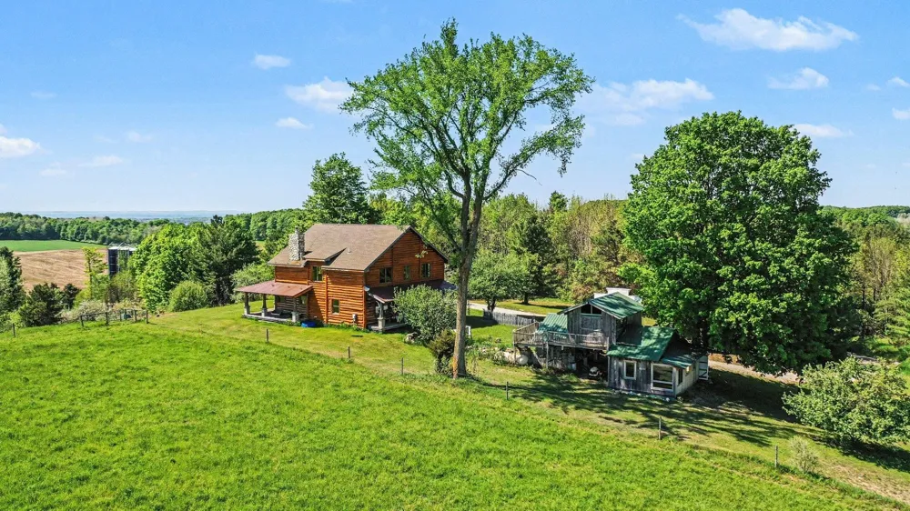 9465 W Old State Road Central Lake Township, MI 49622