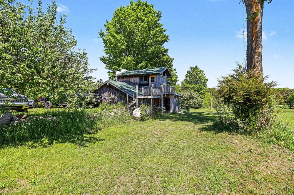 9465 W Old State Road Central Lake Township, MI 49622
