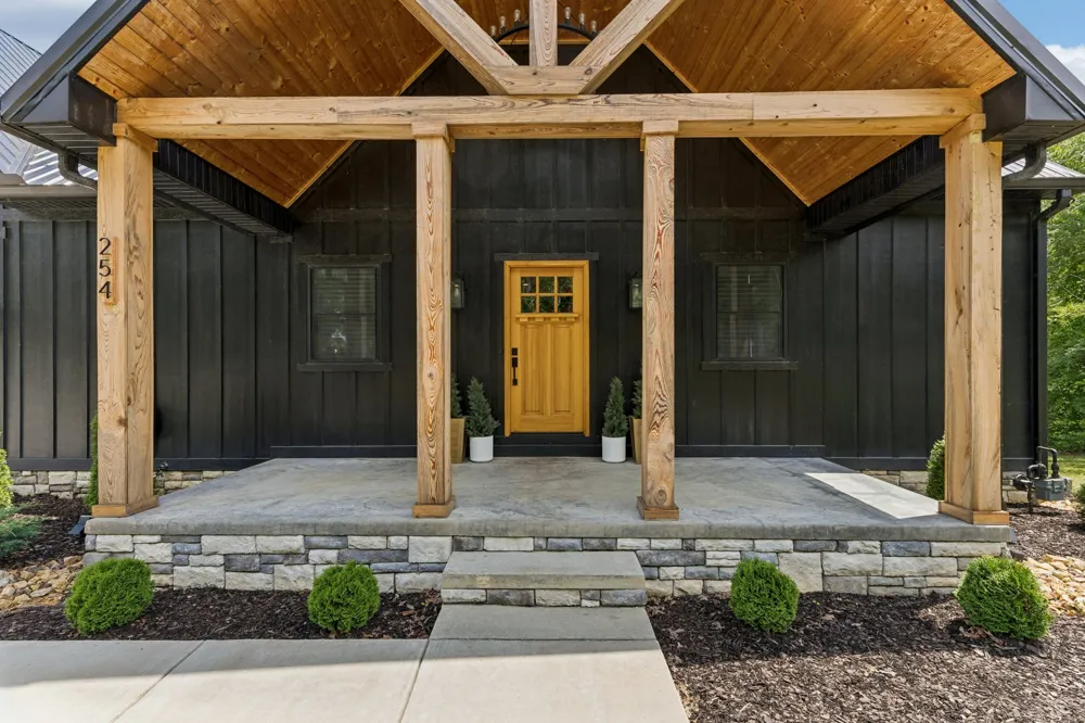 254 Saddlebrook Dr Hohenwald, TN 38462