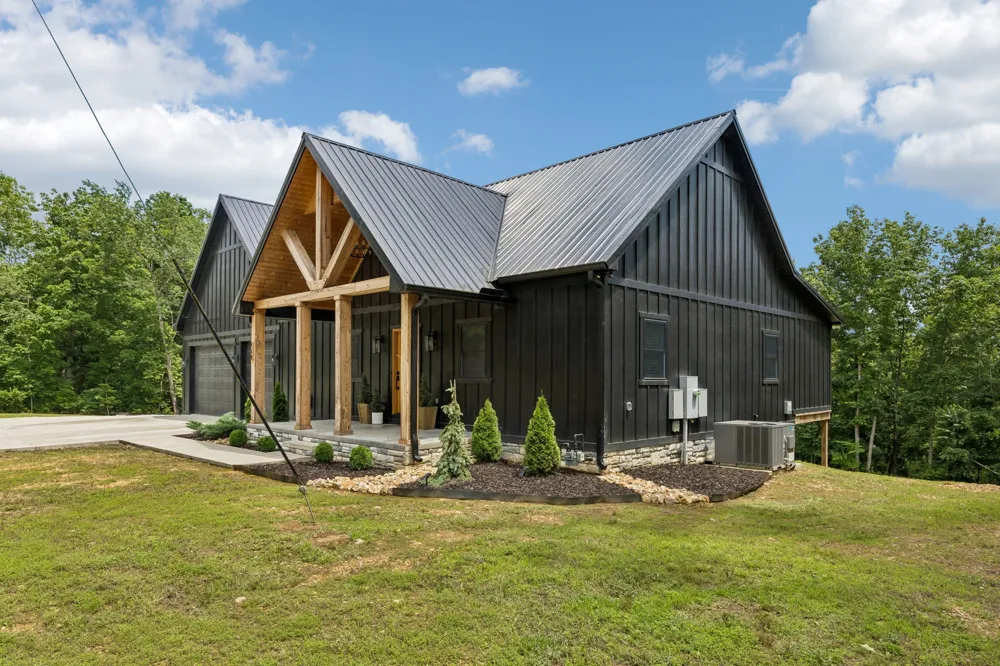 254 Saddlebrook Dr Hohenwald, TN 38462