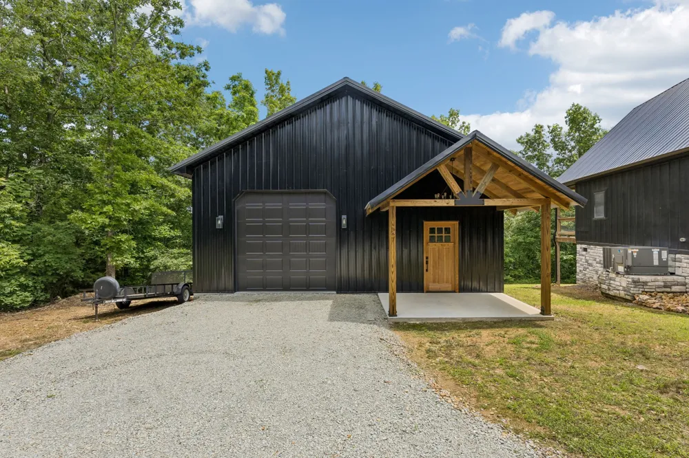 254 Saddlebrook Dr Hohenwald, TN 38462