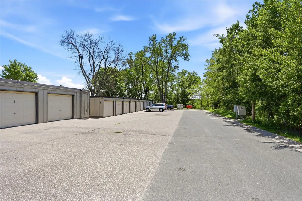 6081 Paris Avenue #B2 Stillwater, MN 55082