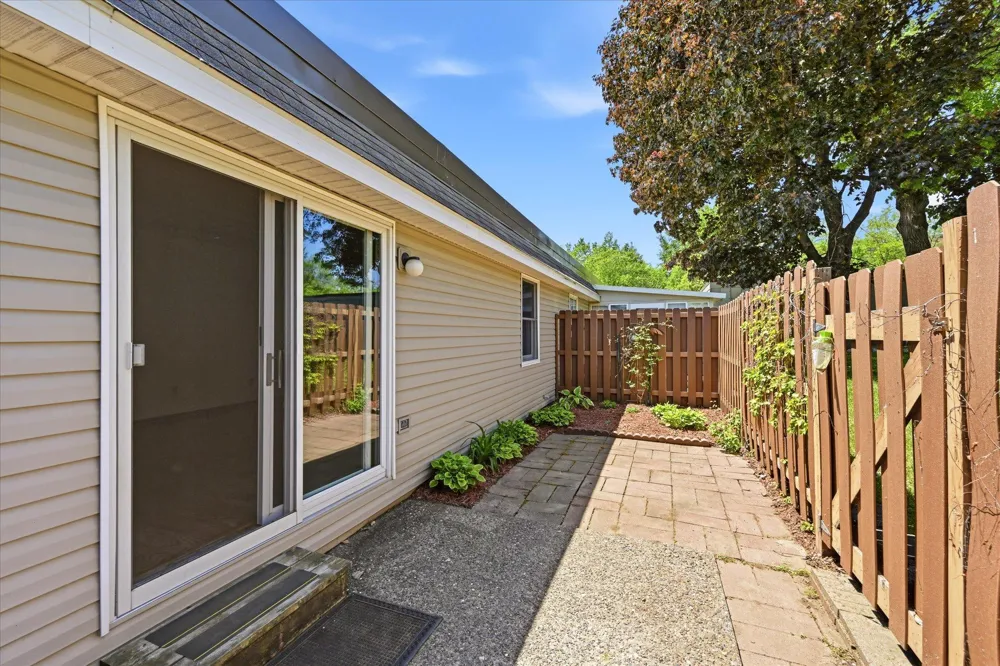 6081 Paris Avenue #B2 Stillwater, MN 55082