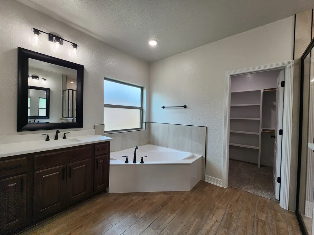 806 Eagle Heights Drive Salado, TX 76571