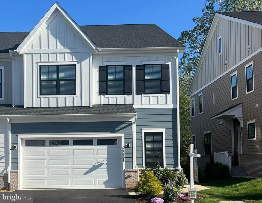 19006 CORAL REEF SQUARE Leesburg, VA 20176