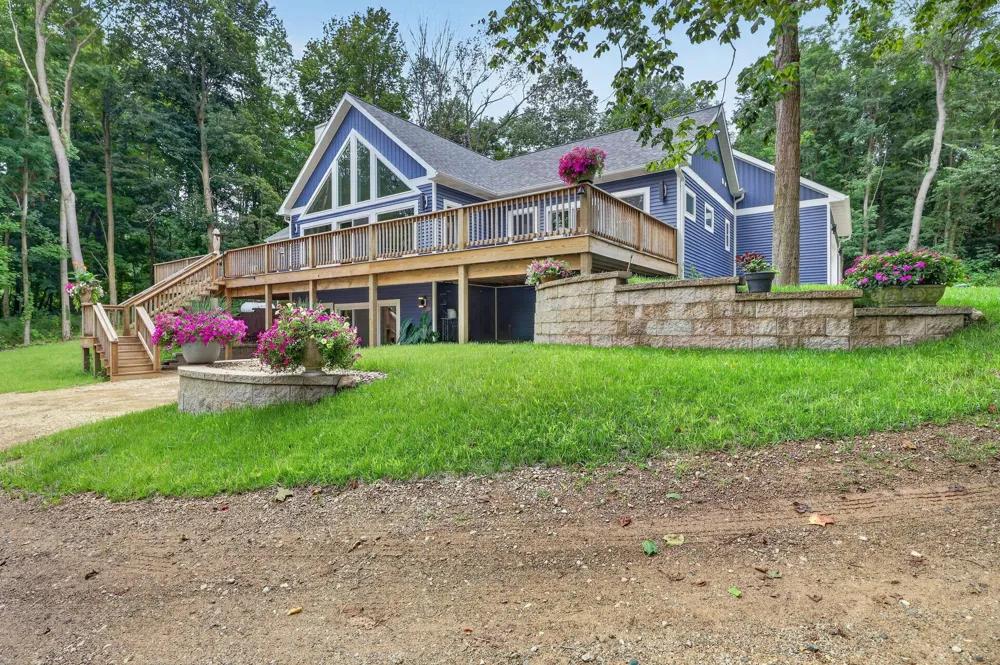 9777 16th Street Plainwell, MI 49080
