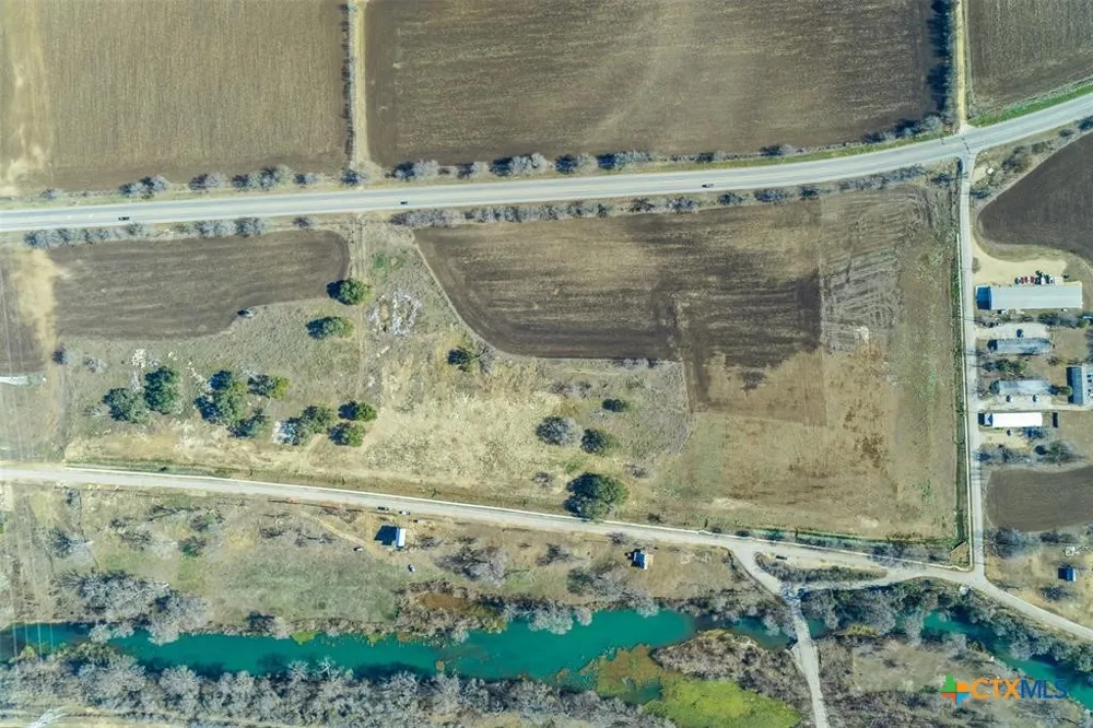 600 River Road Martindale, TX 78655