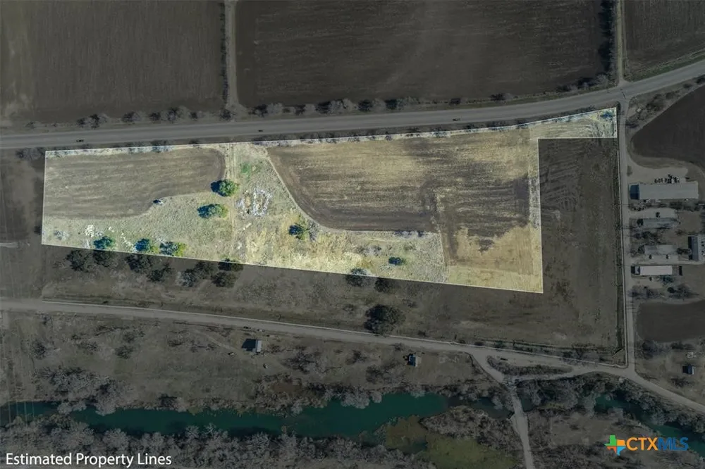 600 River Road Martindale, TX 78655